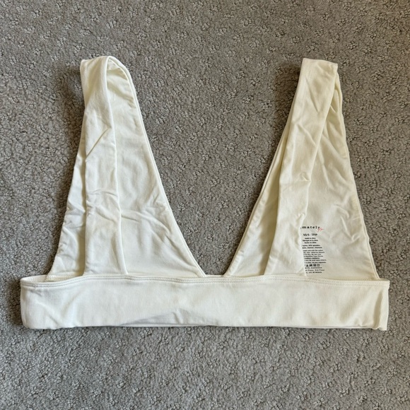 Free People No Show Plunge Bralette / xs/s size / cream white / v neck - Picture 4 of 6